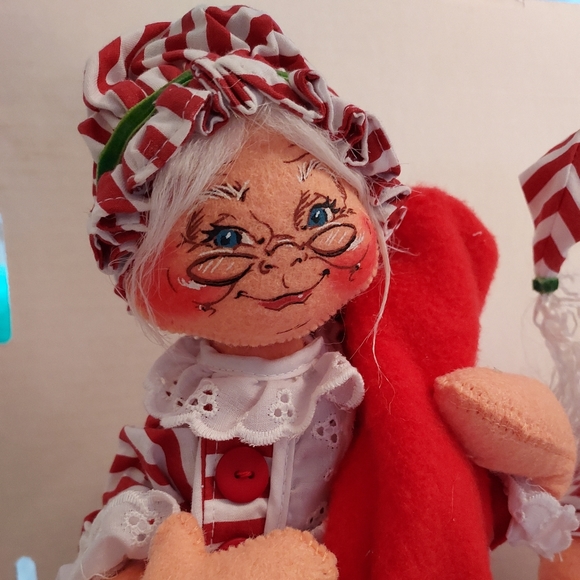 Annalee Mr & Mrs. Claus - Picture 6 of 9